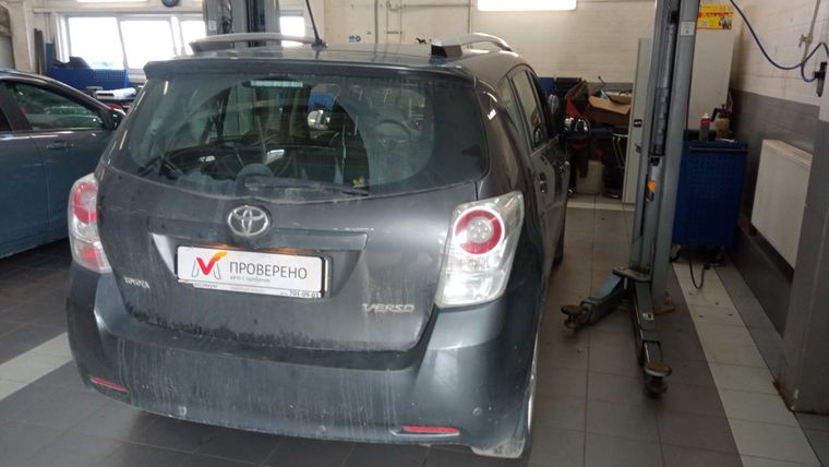 Toyota Verso 2012 года, 97 989 км - вид 3