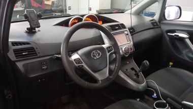 Toyota Verso 2012 года, 97 989 км - вид 5