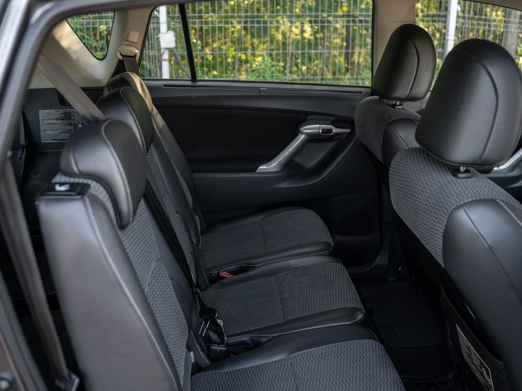 Toyota Verso 2012 года, 97 989 км - вид 15