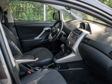 Toyota Verso 2012 года, 97 989 км - вид 16