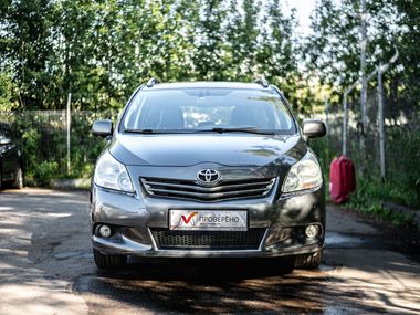 Toyota Verso 2012 года, 97 989 км - вид 3
