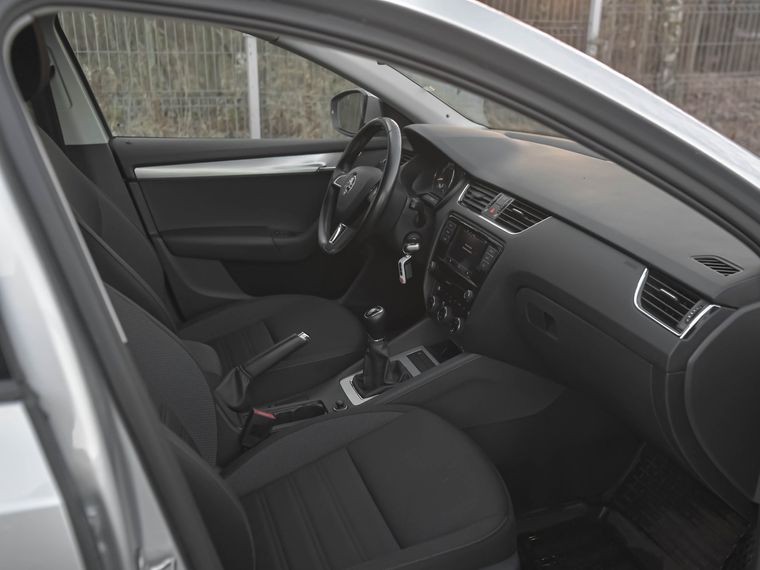 Skoda Octavia 2018 года, 106 070 км - вид 14