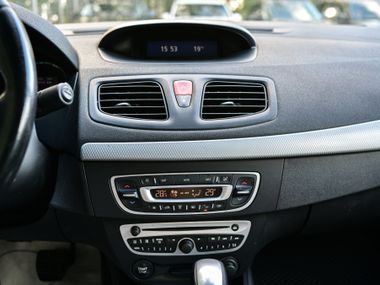 Renault Fluence 2010 года, 280 695 км - вид 7