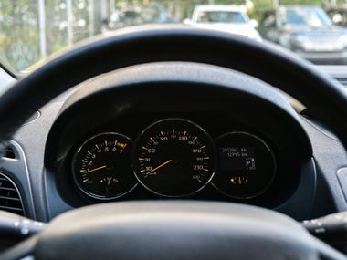 Renault Fluence 2010 года, 280 695 км - вид 5