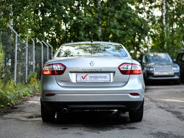 Renault Fluence 2010 года, 280 695 км - вид 4