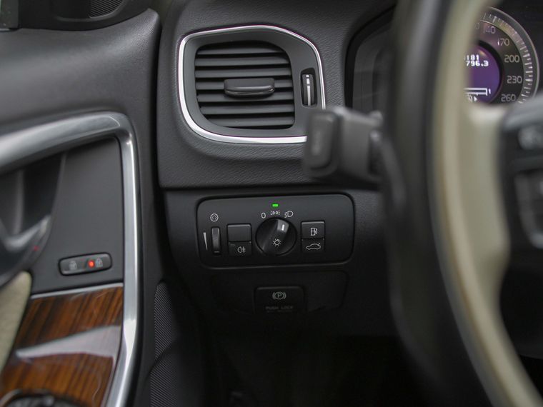 Volvo S60 2012 года, 214 179 км - вид 11