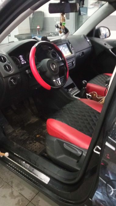 Volkswagen Tiguan 2011 года, 198 242 км - вид 5