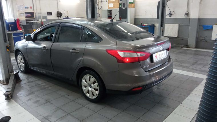 Ford Focus 2012 года, 175 679 км - вид 4