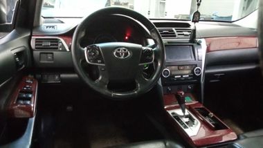 Toyota Camry 2014 года, 200 393 км - вид 5