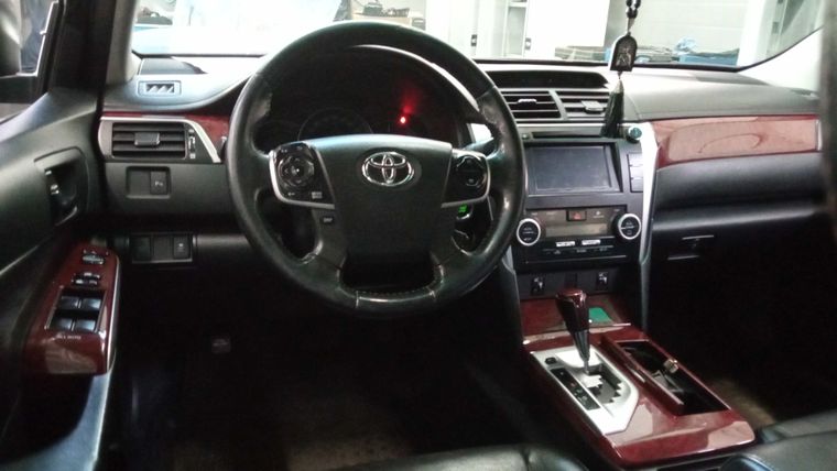 Toyota Camry 2014 года, 200 393 км - вид 5