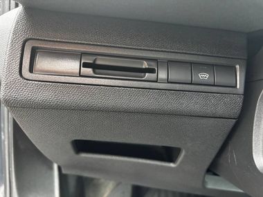 Peugeot 3008 2018 года, 231 038 км - вид 13