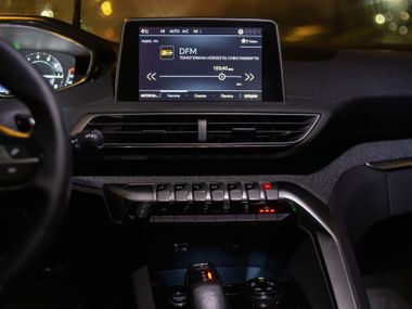 Peugeot 3008 2018 года, 231 038 км - вид 8