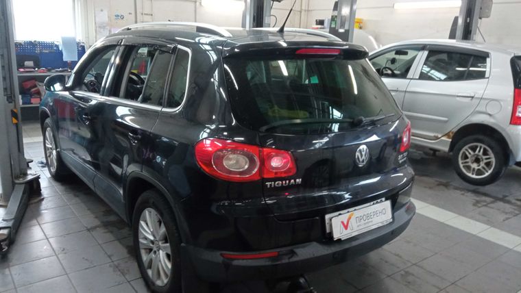 Volkswagen Tiguan 2010 года, 273 571 км - вид 4