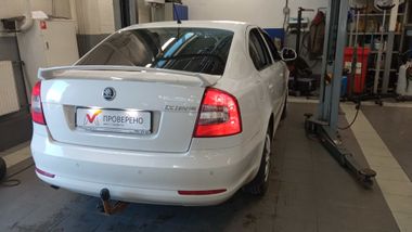 Skoda Octavia 2013 года, 140 000 км - вид 3