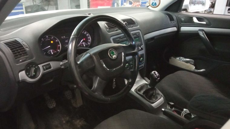 Skoda Octavia 2013 года, 140 000 км - вид 5