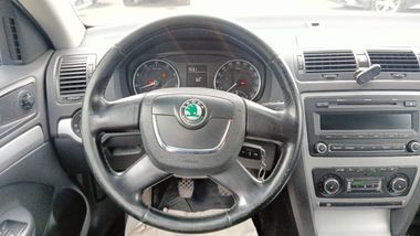 Skoda Octavia 2013 года, 140 000 км - вид 9