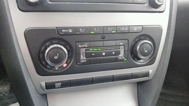 Skoda Octavia 2013 года, 140 000 км - вид 11
