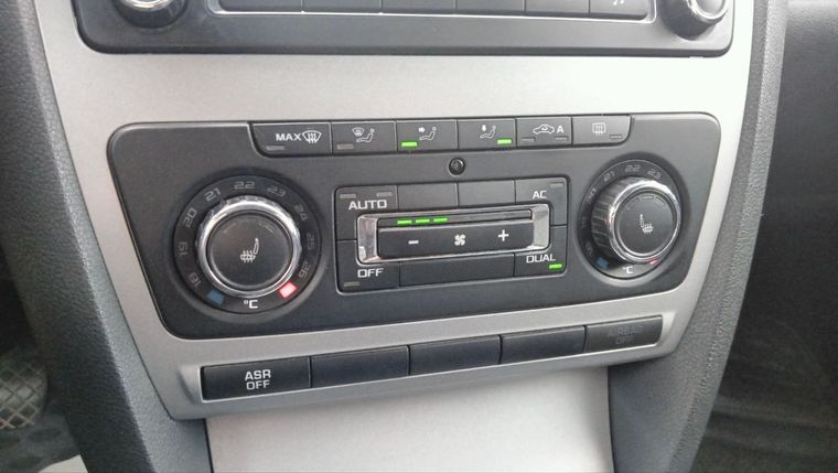 Skoda Octavia 2013 года, 140 000 км - вид 11
