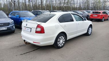 Skoda Octavia 2013 года, 140 000 км - вид 4