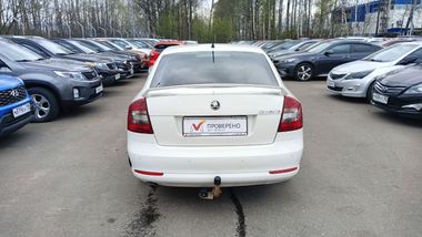 Skoda Octavia 2013 года, 140 000 км - вид 5