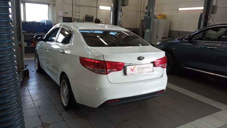 KIA Rio 2013 года, 138 527 км - вид 4
