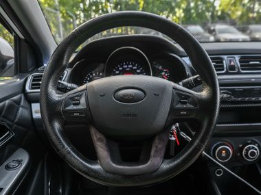 KIA Rio 2013 года, 138 527 км - вид 6