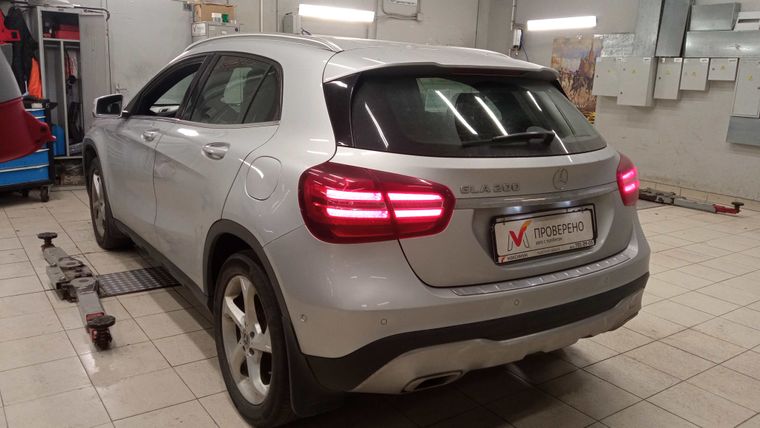 Mercedes-Benz GLA-класс 2018 года, 86 001 км - вид 4