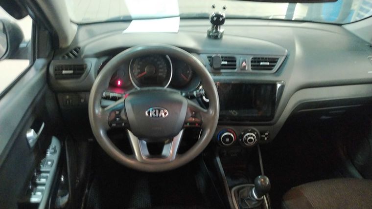 Kia Rio 2013 года, 258 606 км - вид 5