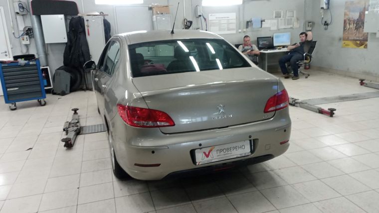 Peugeot 408 2015 года, 173 219 км - вид 4