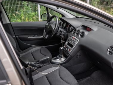 Peugeot 408 2015 года, 173 219 км - вид 11