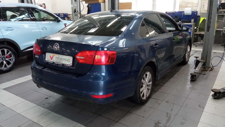 Volkswagen Jetta 2012 года, 230 008 км - вид 3