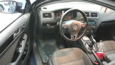 Volkswagen Jetta 2012 года, 230 008 км - вид 5