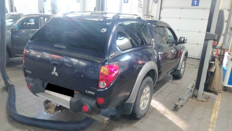 Mitsubishi L200 2012 года, 248 941 км - вид 3