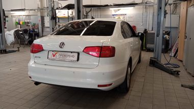 Volkswagen Jetta 2017 года, 75 203 км - вид 3