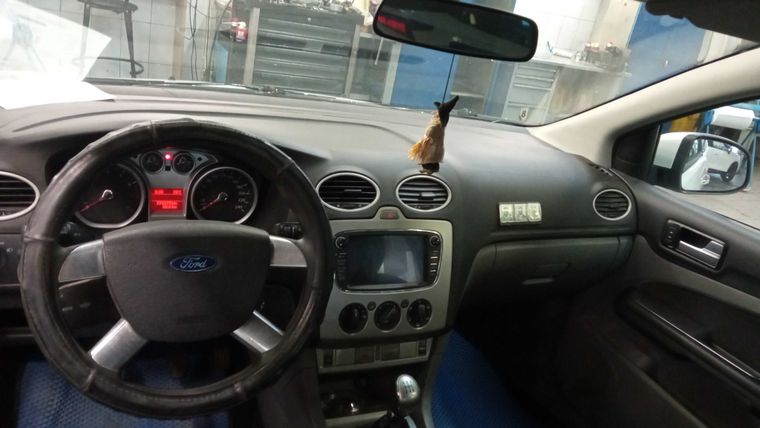 Ford Focus 2010 года, 271 478 км - вид 5