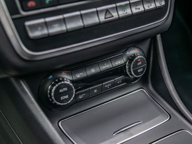 Mercedes-Benz GLA-класс 2017 года, 48 697 км - вид 11