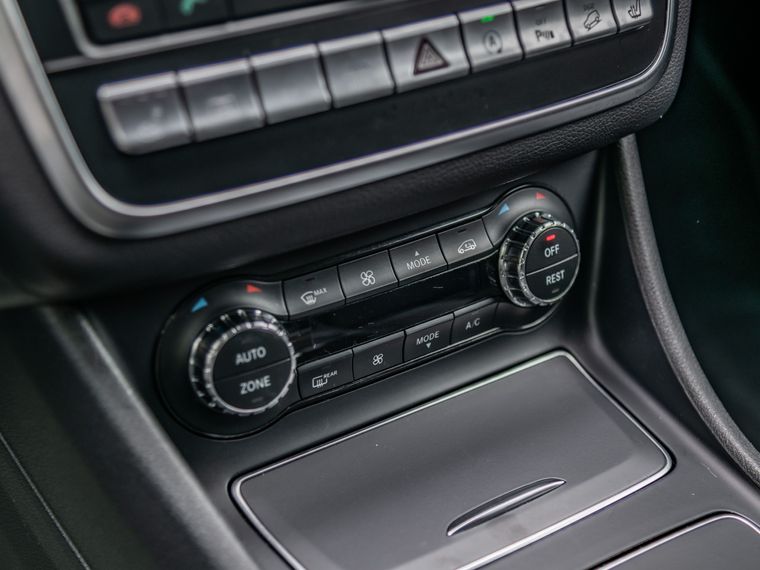 Mercedes-Benz GLA-класс 2017 года, 48 697 км - вид 11