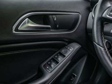 Mercedes-Benz GLA-класс 2017 года, 48 697 км - вид 13