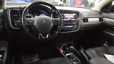 Mitsubishi Outlander 2018 года, 155 000 км - вид 5