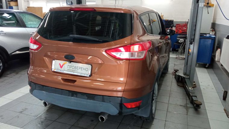 Ford Kuga 2015 года, 159 697 км - вид 3