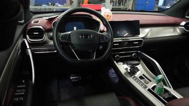 Geely Coolray 2023 года, 41 000 км - вид 5