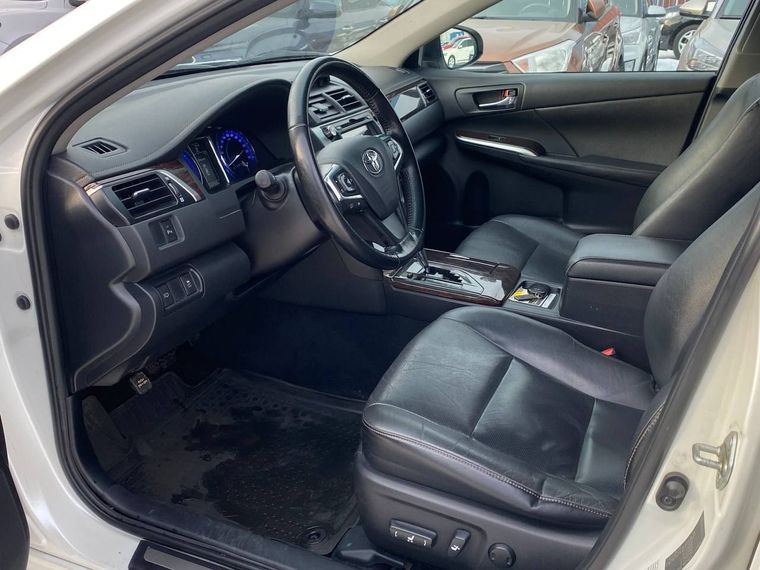 Toyota Camry 2014 года, 247 225 км - вид 15