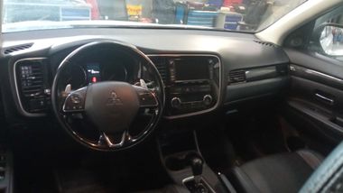 Mitsubishi Outlander 2015 года, 298 000 км - вид 5