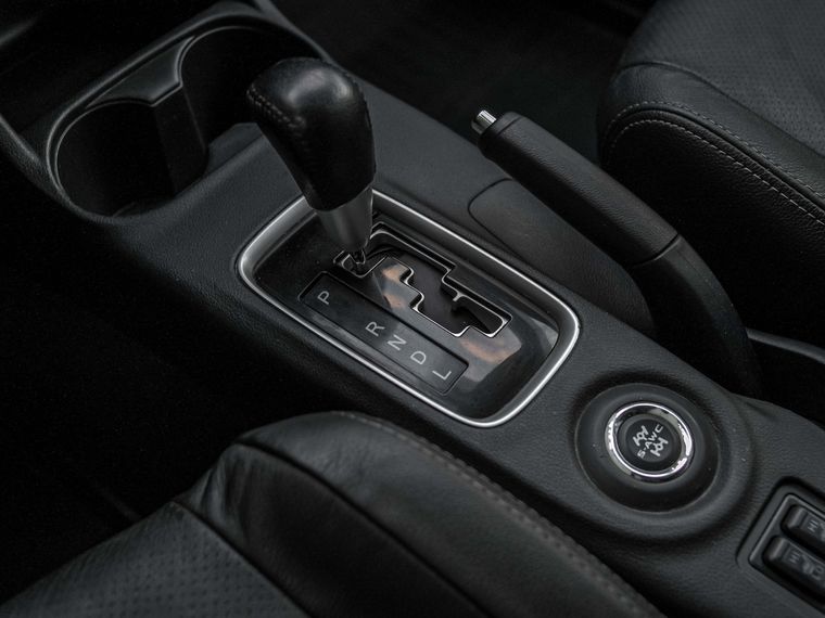 Mitsubishi Outlander 2015 года, 298 000 км - вид 11