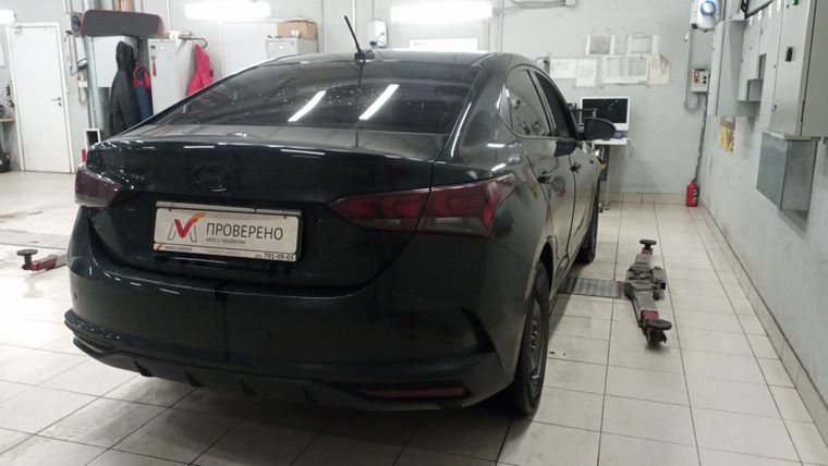 Hyundai Solaris 2020 года, 165 000 км - вид 3