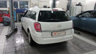 Opel Astra 2012 года, 201 951 км - вид 4
