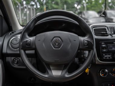 Renault Sandero 2017 года, 126 213 км - вид 6