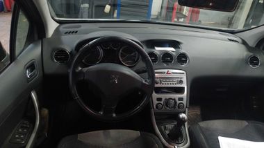 Peugeot 308 2010 года, 185 000 км - вид 5