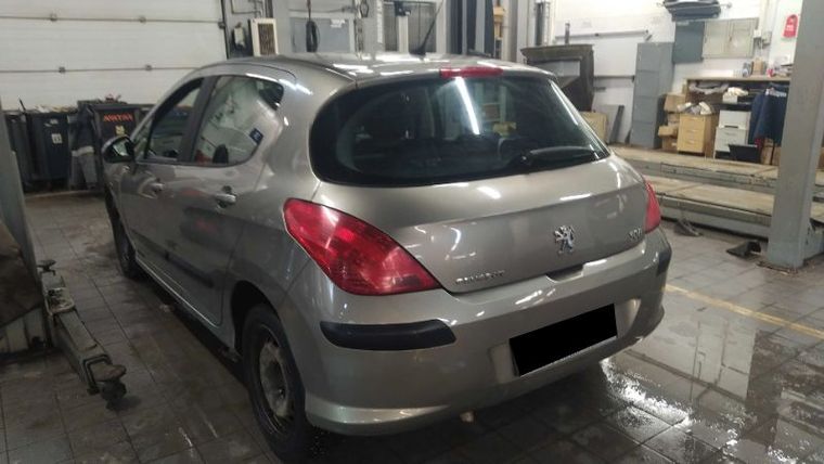 Peugeot 308 2010 года, 185 000 км - вид 4