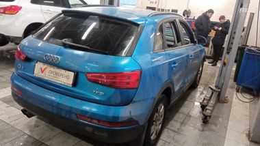 Audi Q3 2015 года, 146 920 км - вид 3